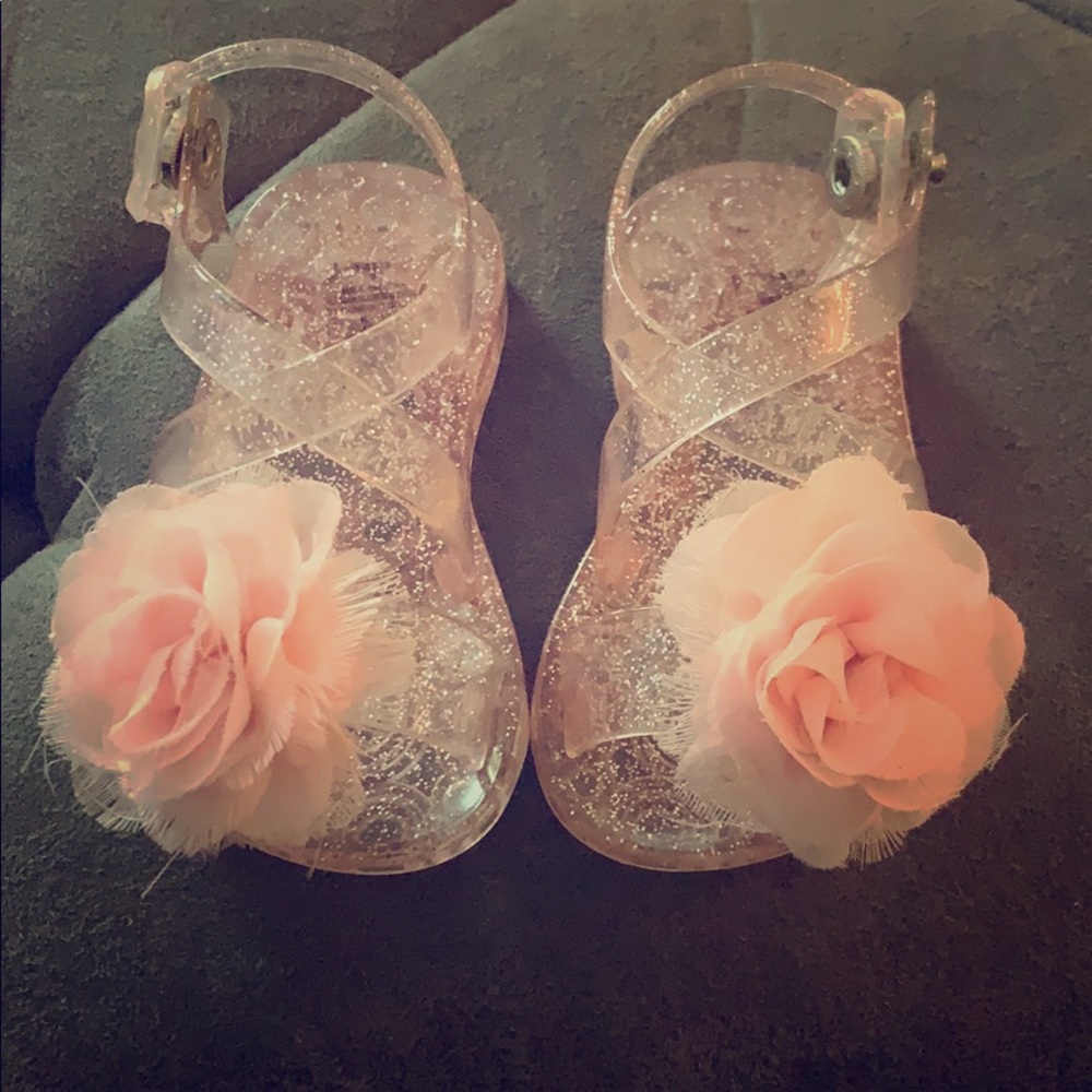 Pink sandals size 3 toddler